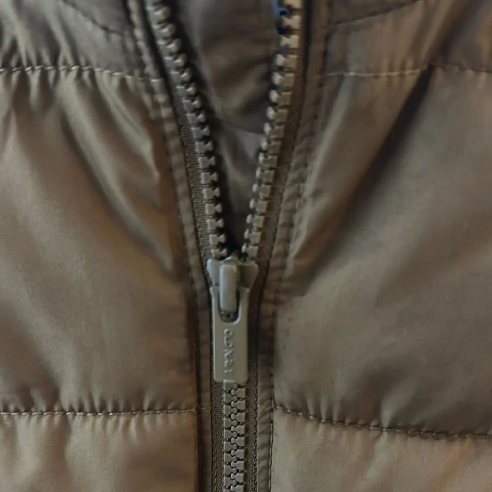 Old Navy Boys 2T Kids Brown Puffer Vest Zip pockets